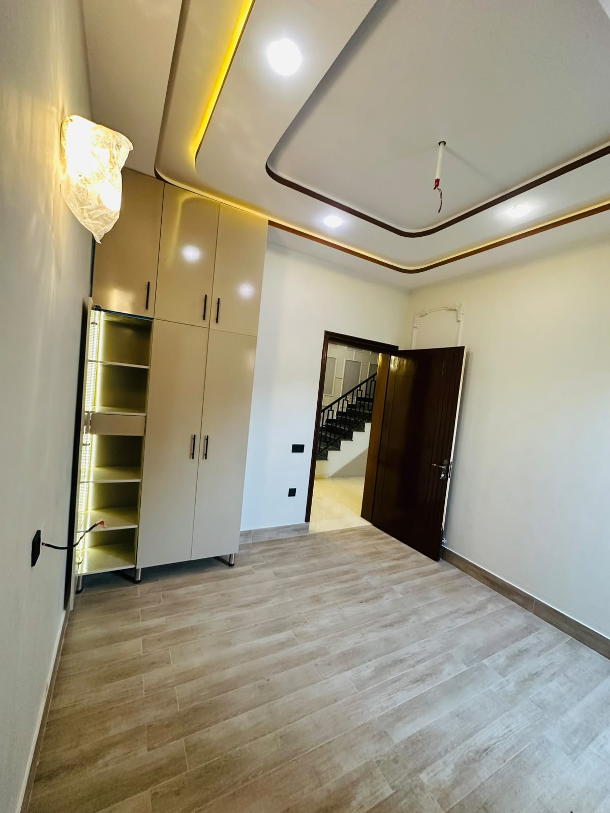 Project gallery image 14