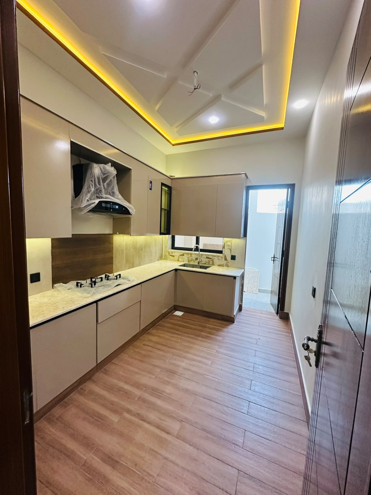 Project gallery image 12