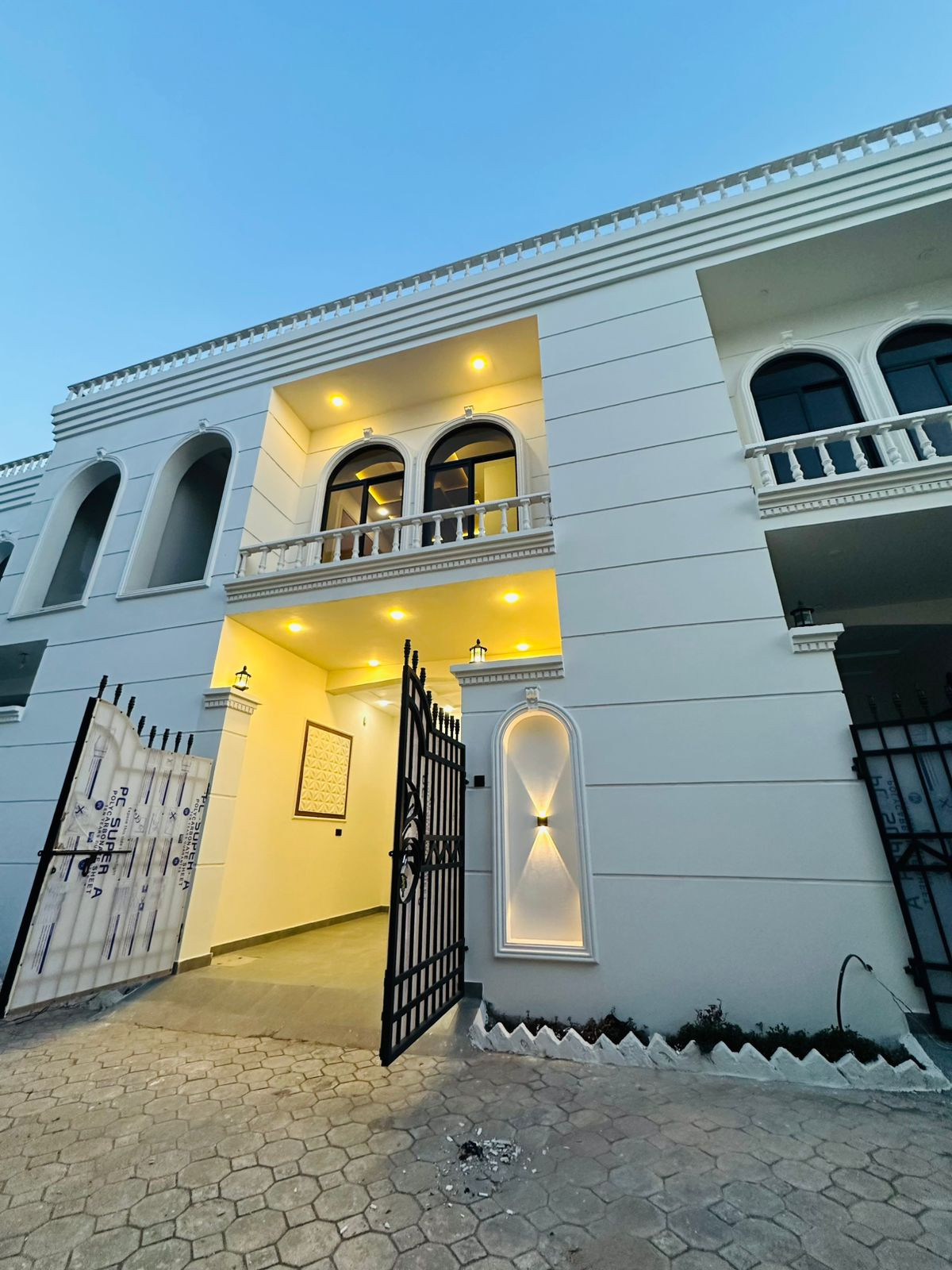 Project gallery image 18