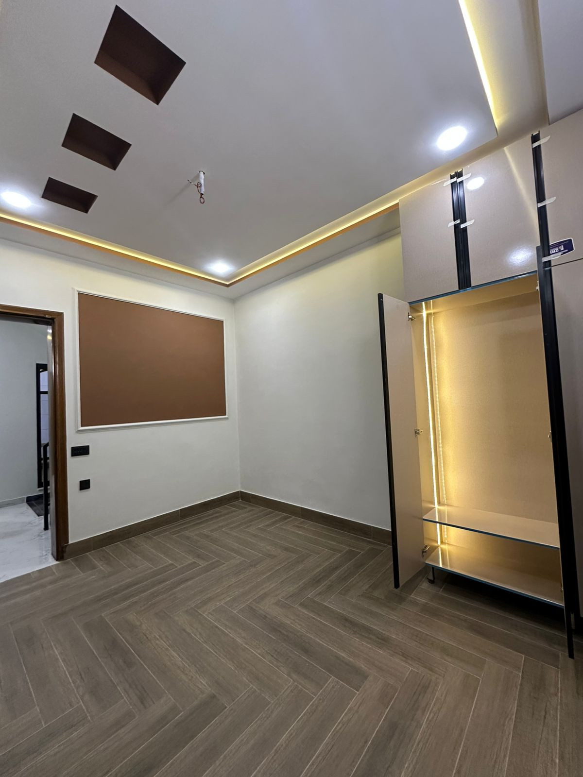 Property gallery image 10
