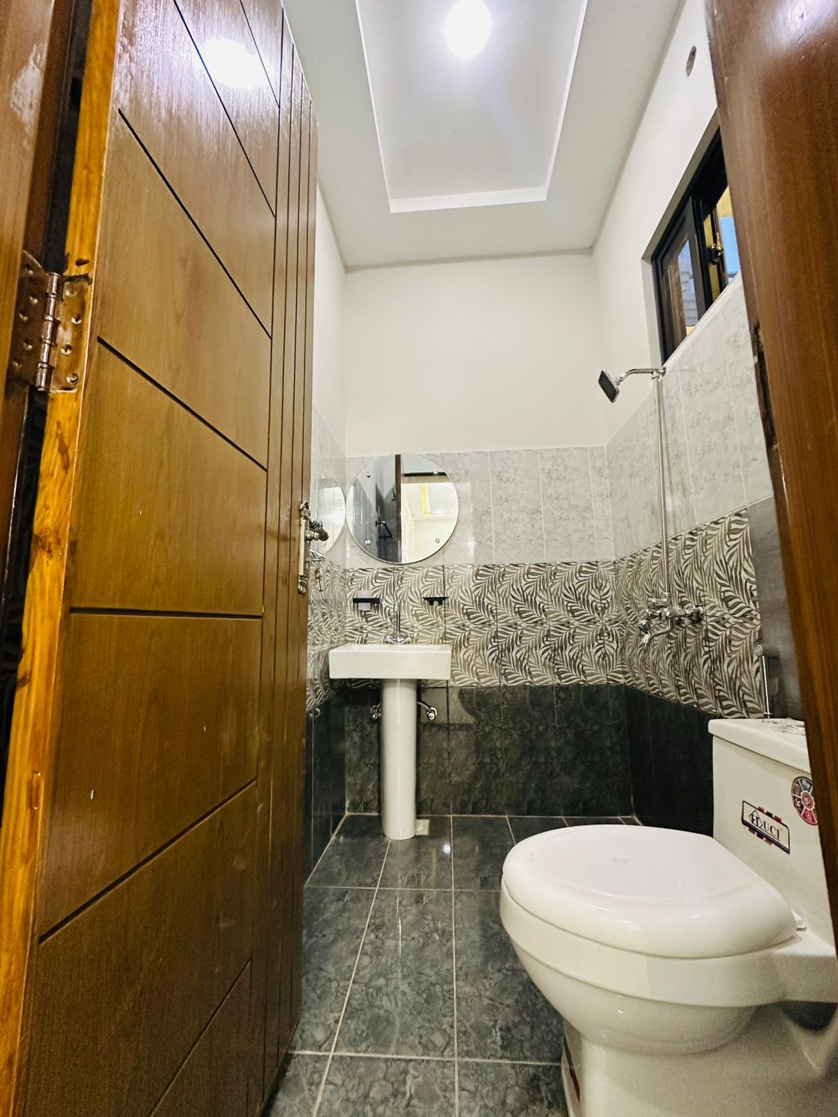 Property gallery image 6